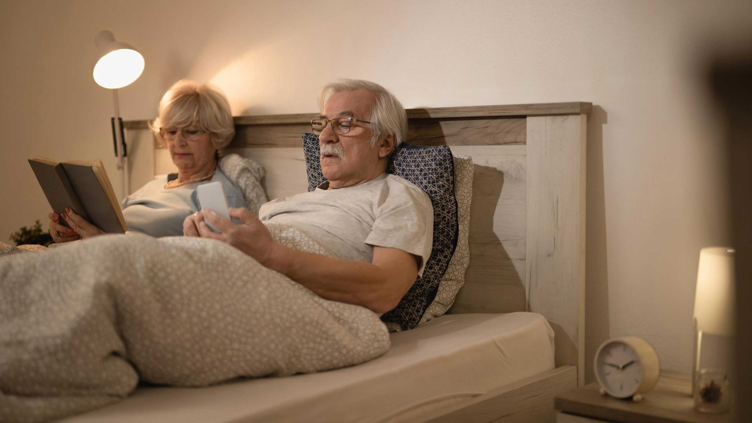 Guía de higiene del sueño para cuidadores de personas mayores